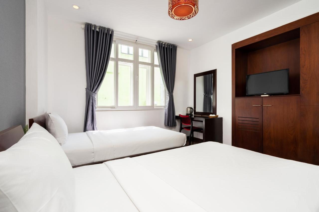 A&A Toronto Hotel होटल