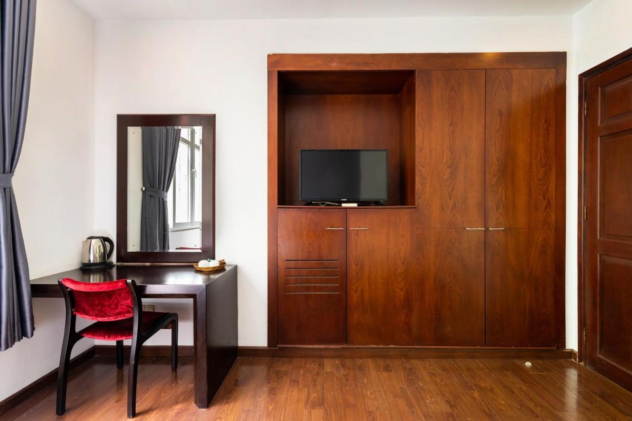 A&A Toronto Hotel होटल 2*